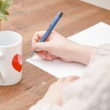 「認知行動療法とは？やさしく解説｜『自信を持てないあなたへ』に学ぶ心を整える5つのステップ」